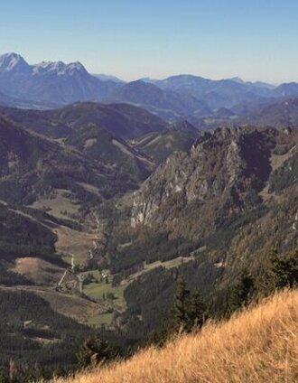 Maiereck Gipfelblick ins Laussatal mit Prielgruppe und Kampermauer | Tourismusverband Gesäuse | © TV Gesäuse
