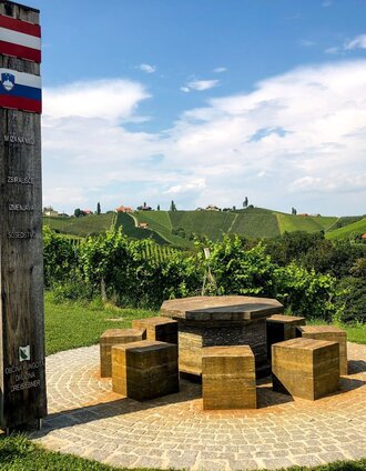 Grenztisch im Naturpark Südsteiermark | Martina Traisch | © (c) Steiermark Tourismus/Martina Traisch