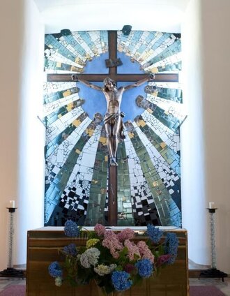 Altarraum der St. Barbara Kirche Hundertwasser | Harry Schiffer | © Steiermark Tourismus