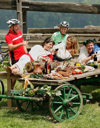 Lukullische Genüsse rund um Bad Waltersdorf | © Erlebnisregion Thermen- & Vulkanland