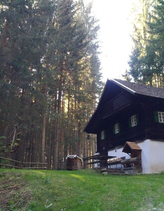 Waldhütte | (C) Ulrike Sommersguter  | © Oststeiermark Tourismus