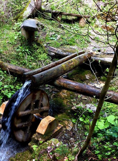 Raabursprung, Wasserrad bei der Quelle | © Oststeiermark Tourismus | Christine Pollhammer | © Oststeiermark Tourismus