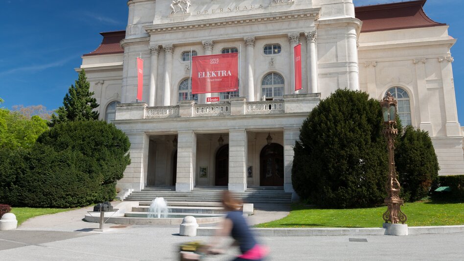 Stadtrundgang Altstadtrunde durchs Weltkulturerbe Graz - Touren-Impression #2.8 | © Graztourismus - Harry Schiffer