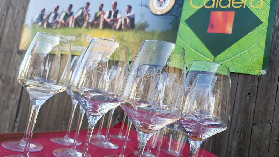 Themen- und Lehrpfad Himmel-Erden-Weg - Auf den Spuren der Vulkane - Touren-Impression #2.14 | © Spirit of Regions