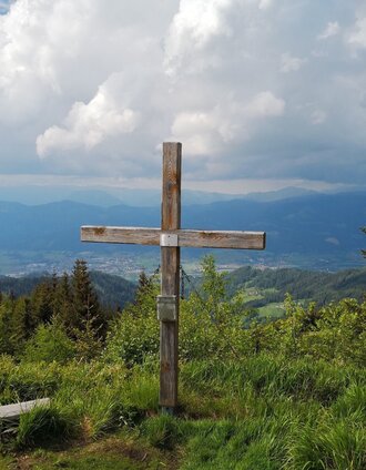 Gipfelkreuz Schwarkogel | Nadja Roßpaintner | © Yvonne Blengl