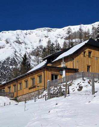 Das Waxriegelhaus im Winter | Waxriegelhaus | © Naturpark Mürzer Oberland
