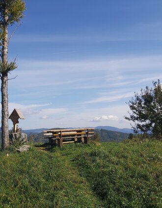 Rest area on Gerler-Trail, Nature Park Almenland in Eastern Styria | Christine Pollhammer | © Oststeiermark Tourismus