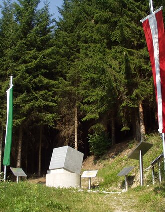 Die Österreich Höhe - Gedenkstätte mit Schautafeln und Texten zur österreichischen Geschichte | Kurverwaltung Aflenz | © Kurverwaltung Aflenz
