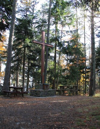 Buchkogel_Bench and Table_Eastern Styria | © Hermann Auerbäck