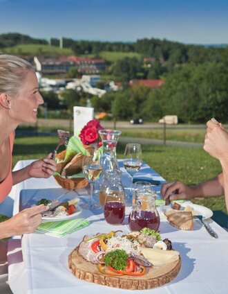 Paar_Jause | © (c) Steiermark Tourismus_Leo Himsl