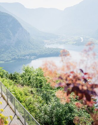 Trailrunning mit Blick auf den Hallstätter See | Philipp Reiter | © Erlebnisregion Schladming-Dachstein