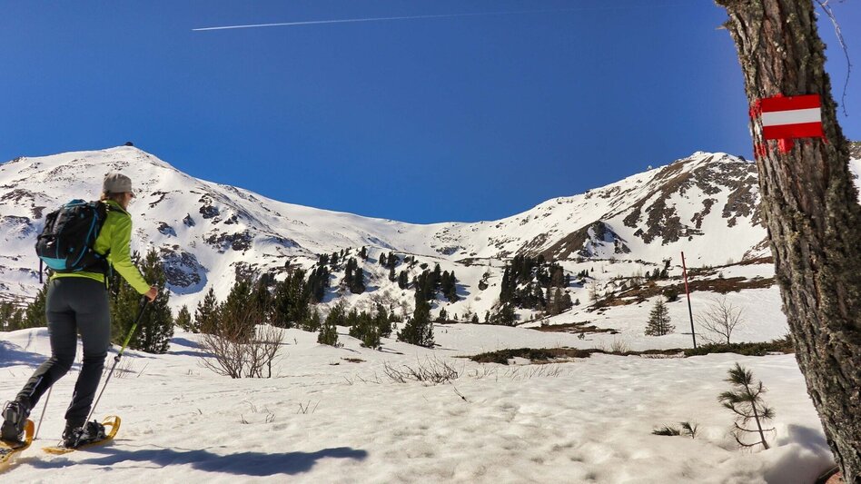 Snowshoe walking To the Lindersee in the Seetal Alps. - Touren-Impression #2.10 | © Weges OG