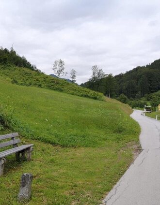 Weg mit Sitzgelegenheit | Tourismusverband Gesäuse | © TV Gesäuse