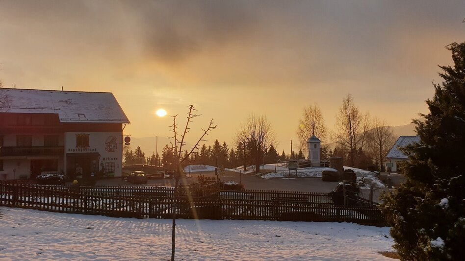 Winter Hiking Winterwanderung zwischen Schnee- und Glaskristallen - Touren-Impression #2.2 | © Hubert Koller