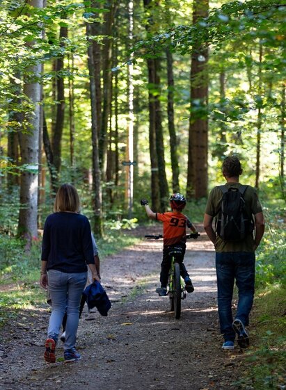 Unterwegs am Planetenwanderweg | © TV Eggersdorf-Weinitzen | Harry Schiffer | © TV Eggersdorf-Weinitzen