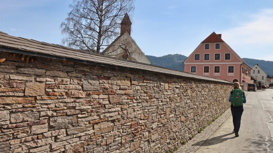 Wanderung Tremmelberg "Turm im Gebirge" über Kalvarienkirche - Touren-Impression #2.4 | © Weges OG