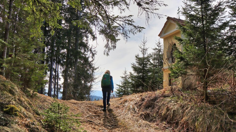 Wanderung Tremmelberg "Turm im Gebirge" über Kalvarienkirche - Touren-Impression #2.13 | © Weges OG