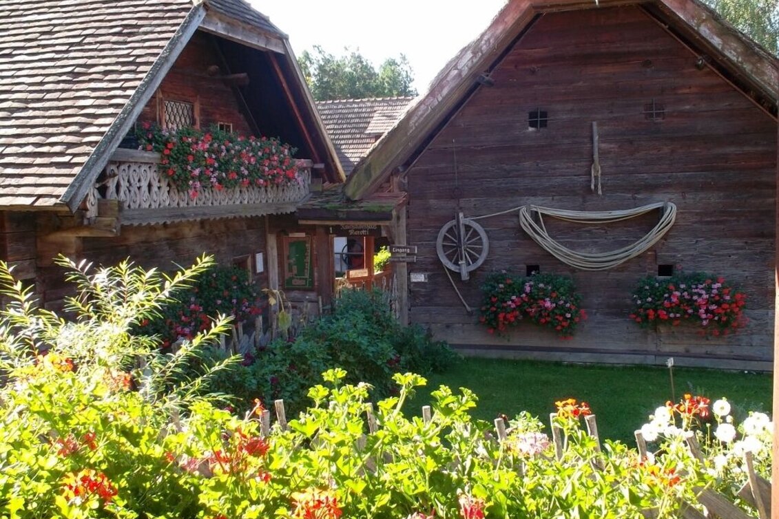 Themen- und Lehrpfad Vorauer Literaturpfad - Touren-Impression #1 | © Oststeiermark Tourismus