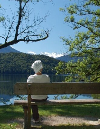 Rasten mit Ausblick auf den Dachstein Gletscher | Günther Steininger | © (c) Günther Steininger
