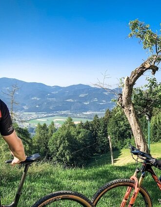 nandlrunde – la doyenne. eine runde durch luis‘ büro._img_50968211 | Bernhard Prangl | © Südsteiermark