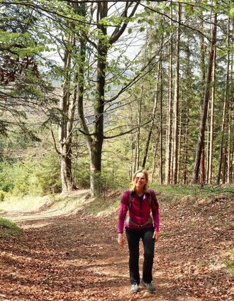 Dahinwandern im Buchenwald | Fa. WEGES OG im Auftrag der Abenteuer- und Sportregion ERZBERG LEOBEN | © Tourismusverband ERZBERG LEOBEN