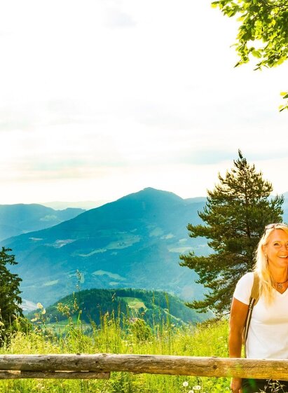 Gipfelsieg am Haneggkogel (c) TV Region Graz-Mias Photoart | © Region Graz | Meike Brucher | © Region Graz