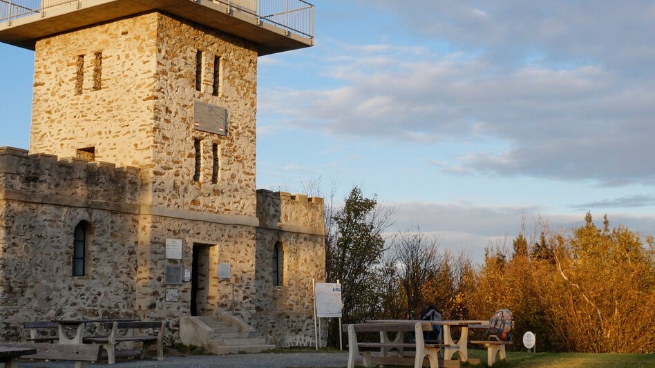 Long-Distance Hiking From the Mürzer Oberland Nature Park to the Geschriebenstein Nature Park - Touren-Impression #2.17 | © Magyar Természetjáró Szövetség