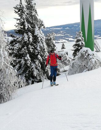 Auf Höhe des Windrades zum Gipfel | Christine Rotschädl | © Region Graz