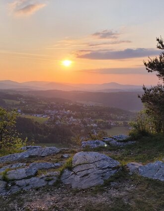 Sonnenaufgang Fürwallnerhöhe - Novystein | Andrea Adler König | © Region Graz