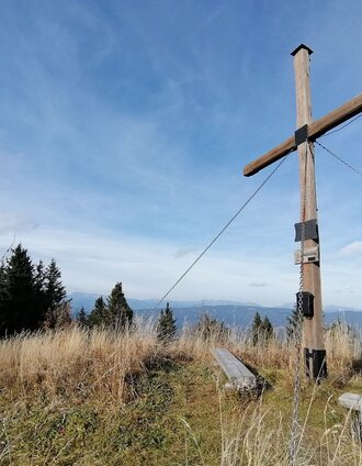 Hochschlag-Gipfelkreuz in der Oststeiermark | Chiara Raith | © Oststeiermark Tourismus
