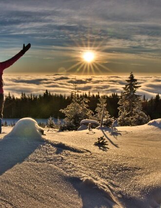 Sunrise at the Teufelstein in Fischbach, Joglland forest home in Eastern Styria | WEGES WEGES | © Weges OG
