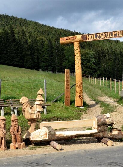 Holzskulpturenweg Eingang_Naturpark Almenland_Oststeiermark | © Oststeiermark Tourismus | Haider | © Oststeiermark Tourismus