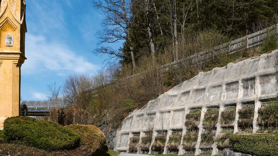 Pilgrim Walk Martyrdom columns and the apse niches of the parish church | Meditative hike 1 - Touren-Impression #2.1 | © Tourismusverband Murau