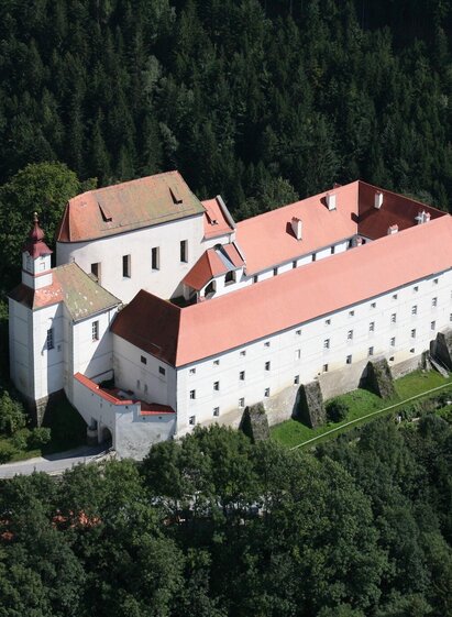 Aerial view of Festenburg Castle in St. Lorenzen am Wechsel in Eastern Styria | Stift Vorau
