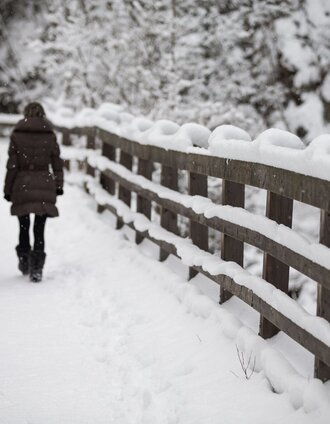 Walkers on the way through Talbachklamm gorge | Harald Steiner - Foto MOOM | © Tourismusverband Schladming - Harald Steiner