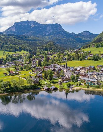 Altausseer See with church | Drohnenfotos.at-Andreas Tischler | © Drohnenfotos.at-Andreas Tischler