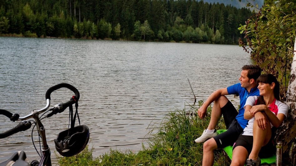 Bike Riding River Mur Cycle Trail ‒ From Steirerkas (Styrian cheese) to wine and pumpkin seed oil - Touren-Impression #2.1 | © Steiermark Tourismus/Tom Lamm