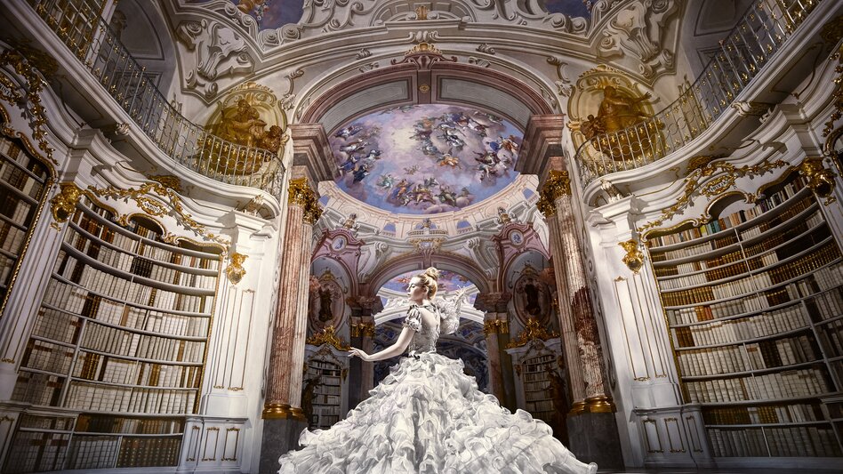 Beauty and the Beast in der Stiftsbibliothek