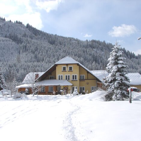 Olachgut Haupthaus im Winter | © Olachgut Camping GmbH | Fam. Feiel