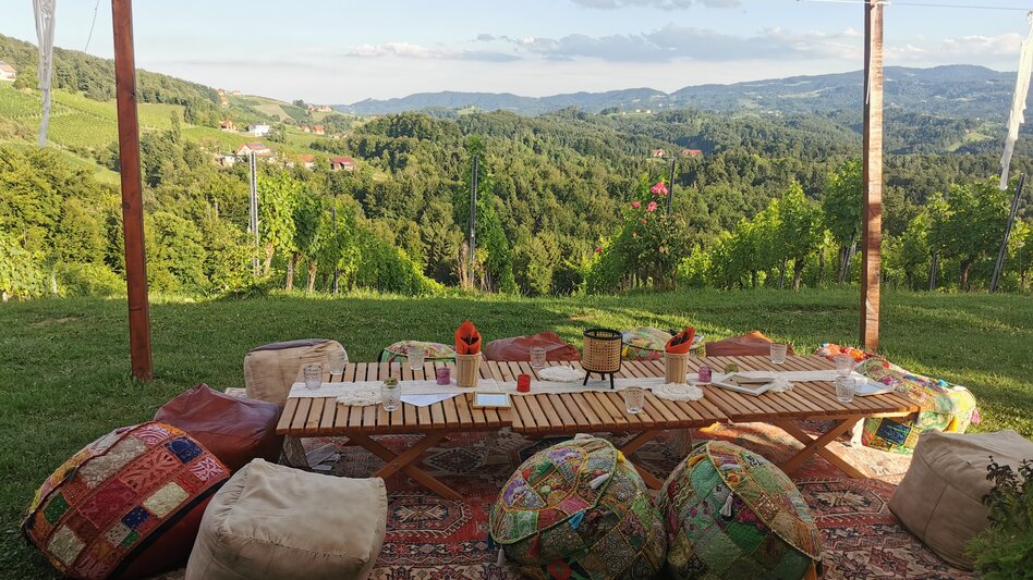 Boho by Kilger – lukullische Highlights inmitten der atemberaubenden Weinberge der Südsteiermark – im Sommer mit DJ – wird gewiss nicht lange ein Geheimtipp bleiben! - Lena Maikisch | © STG | Lena Maikisch
