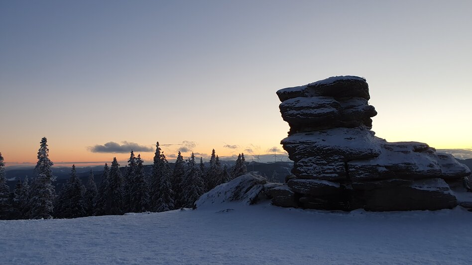 Mystisch, geheimnisvoll, magisch … der Teufelstein hat schon viele Titel erhalten. Ich finde den Kraftort einfach „teuflisch“ schön 😊 - Günther Steininger | © Steiermark Tourismus | Günther Steininger