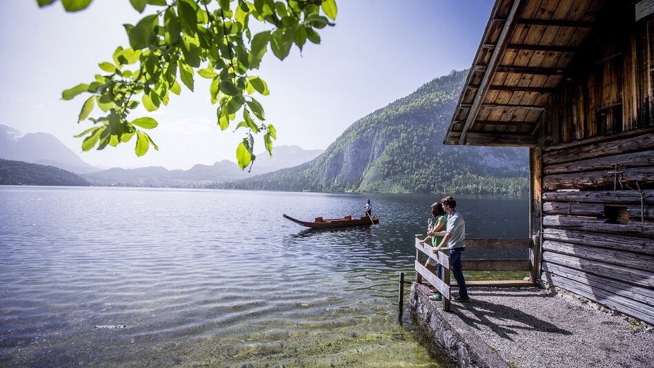 Für mich ist der Altausseer See der schönste Gebirgssee Europas. Frühmorgens die 8 km lange Runde um den See laufen, dann in das frische klare Wasser und mit Blick auf die Trisselwand schwimmen und danach auf der Terrasse des Romantik Hotel Seevilla frühstücken – Herz was willst Du mehr? - Erich Neuhold  | © STG | Tom Lamm