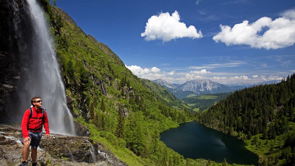 Meine Lieblingswanderung: vom steirischen Bodensee zum Hüttensee & Hans Wödl Hütte & von dort weiter zum Obersee. Entlang von ein paar Wasserfällen geht’s zwar recht steil bergauf, aber wenn man erst mal beim Obersee angekommen ist, hat man so ein richtiges Kraftplatzl erreicht :-) - Lisa Anderle  | © STG | Photo Austria