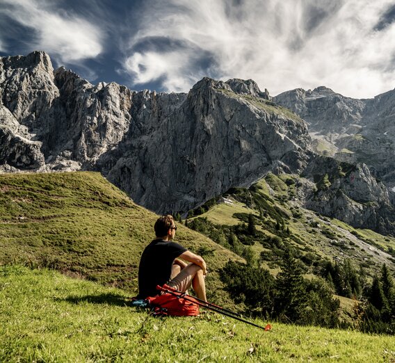 Hiking break at the foot of the Dachstein | © Steiermark Tourismus | photo-austria.at