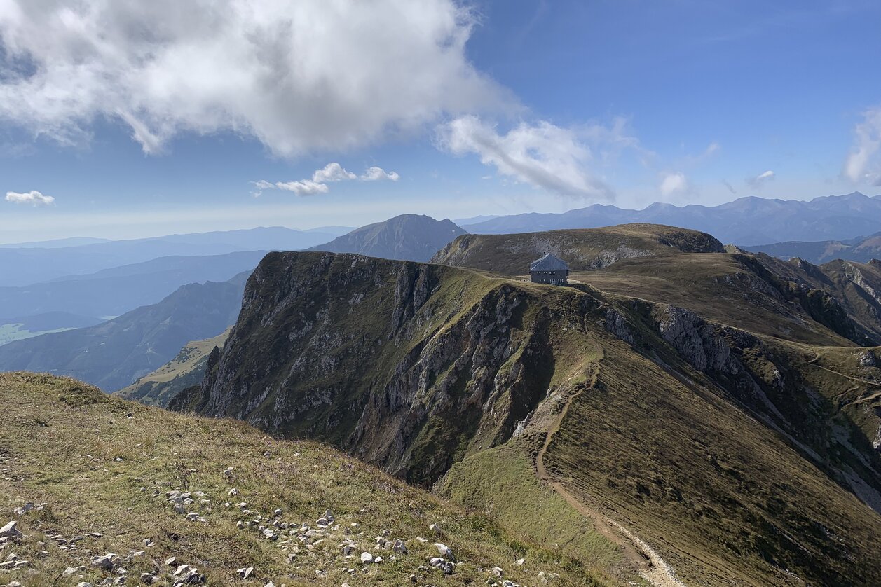 Eisenerzer Reichenstein mit Reichensteinhütte | © STG | Stephanie Renner