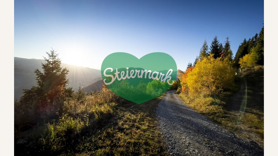 Sonnenuntergang in herbstlicher Farbstimmung auf der Stolzalpe | © STG | Tom Lamm