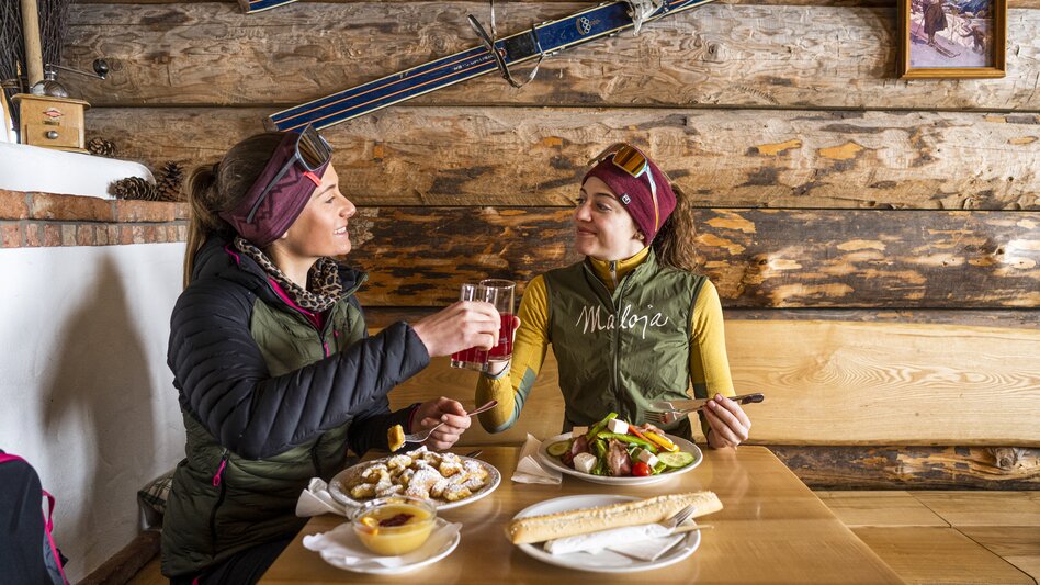 Refreshment in the hut | © Ausseerland Salzkammergut | Susanne Einzenberger