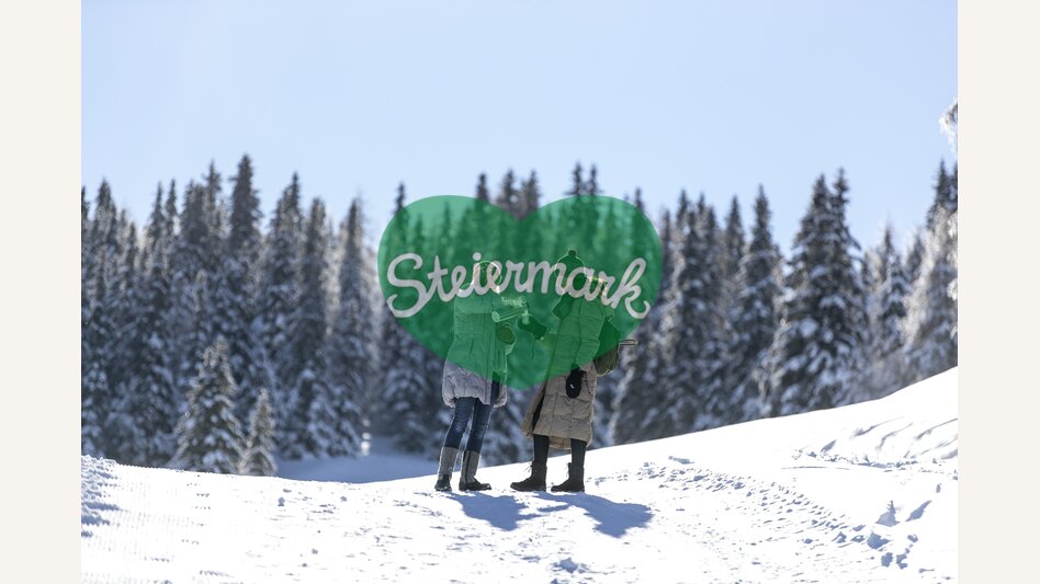 Aufwärmen und Stärken beim Spazierengehen auf der Frauenalpe | © STG | Tom Lamm