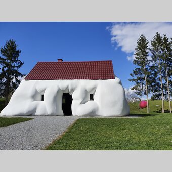 Erwin Wurm Haus im Skulpturenpark | © STG | Günther Steininger