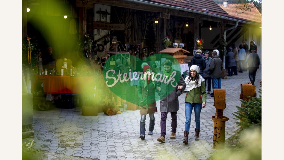 Adventmarkt am Hüblerhof in Semriach, Region Graz | © STG | Tom Lamm